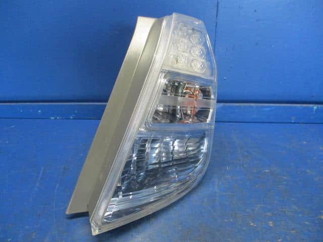 Right Tail Light HONDA Fit 2011 DAA-GP1 — photo 1