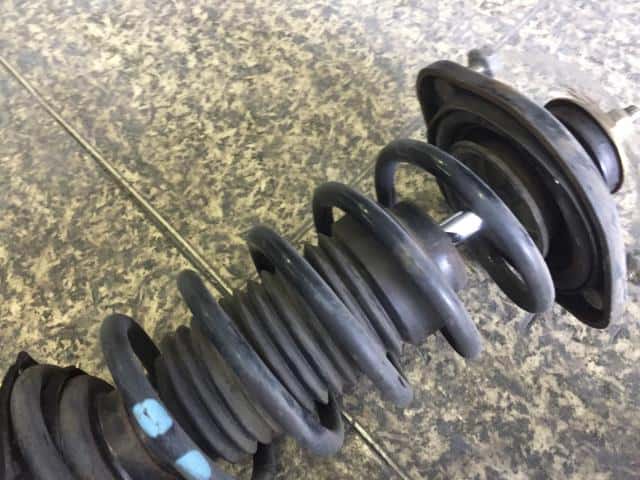 Rear Right Strut MAZDA Roadstar 2002 GF-NB6C — photo 2