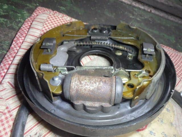 Rear Brake Shoe MAZDA Scrum 2005 LE-DG63T — photo 3