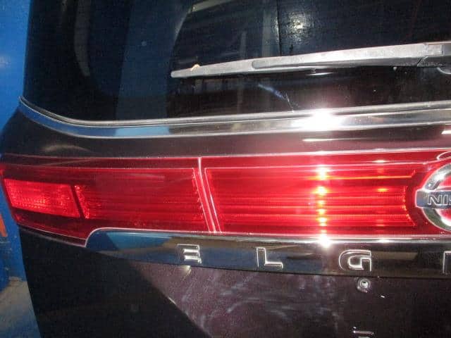 Back Door Assembly NISSAN Elgrand 2010 DBA-PE52 — photo 4