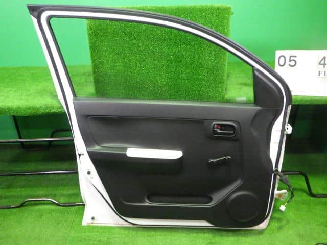 Front Left Door Assembly SUZUKI Alto 2018 HBD-HA36V 6800274P00 — photo 3