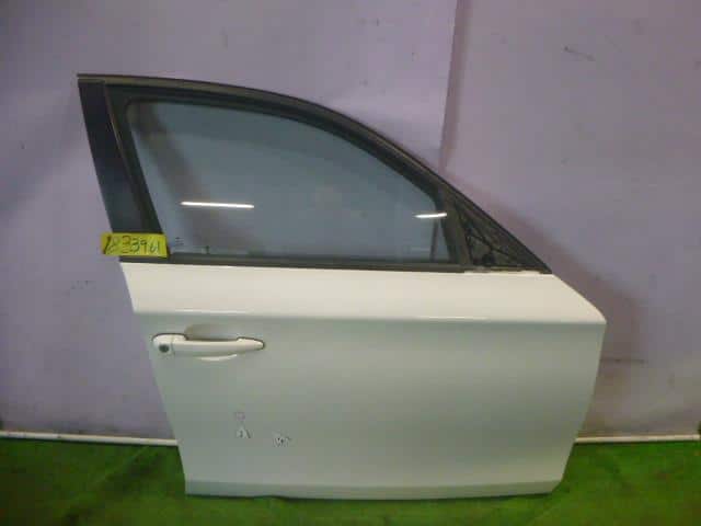 Front Right Door Assembly BMW 1 Series 2007 ABA-UE16 41 51 7 191 012 — photo 1