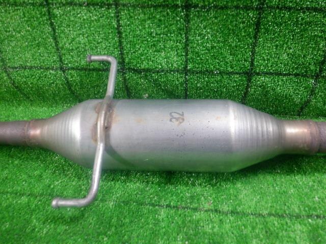 Front Exhaust Pipe TOYOTA Vitz 2016 DBA-KSP130 — photo 5