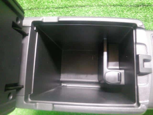 Console Box NISSAN X-Trail 2014 DBA-NT32 — photo 4