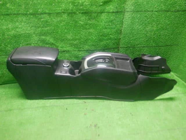Console Box NISSAN X-Trail 2014 DBA-NT32 — photo 1