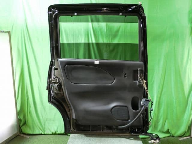 Rear Left Door Assembly NISSAN Serena 2016 DAA-GC27 — photo 2