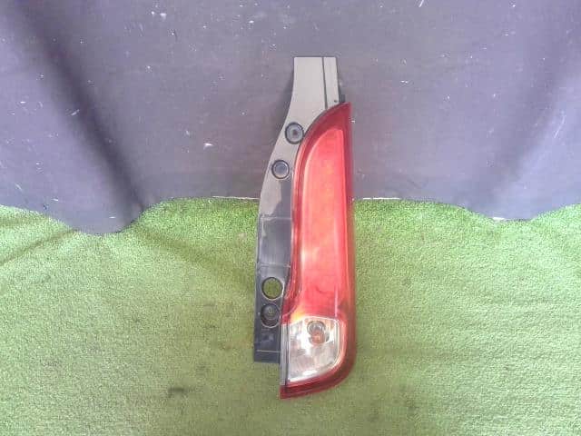 Right Tail Light SUZUKI Spacia 2016 DAA-MK42S 3565081M02 — photo 1