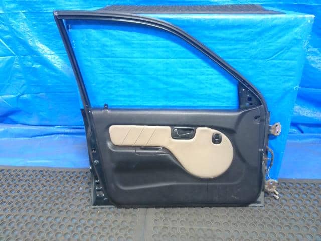 Front Left Door Assembly SUBARU Vivio 1996 E-KK3 61101KC450 — photo 2