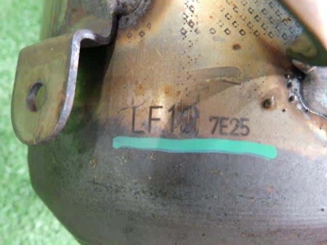 Exhaust Manifold MAZDA Premacy 2007 DBA-CREW L3A52050XB — photo 3