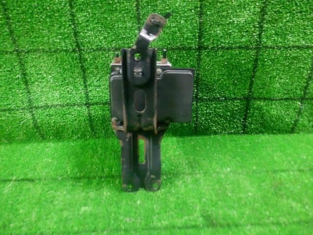 ABS Actuator HONDA Life 2003 UA-JB6 — photo 2