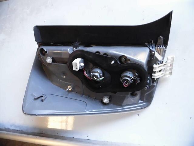 Right Tail Light TOYOTA Prius 2012 DAA-ZVW30 — photo 2