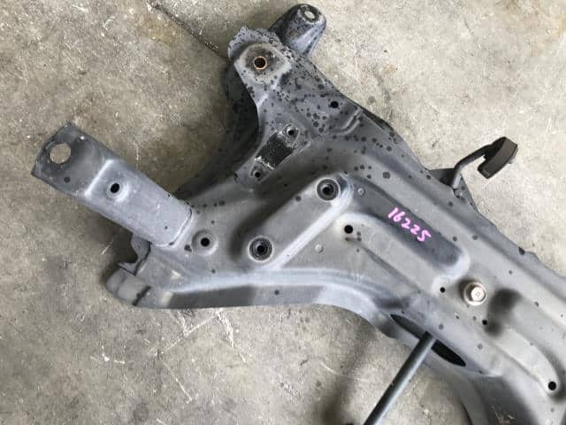Front Member DAIHATSU Tanto 2015 DBA-LA600S — photo 2