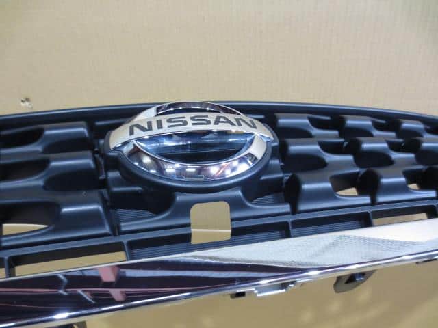 Radiator Grille NISSAN Dayz 2014 DBA-B21 — photo 4
