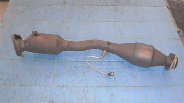 Front Exhaust Pipe NISSAN Note 2009 DBA-NE11 — photo 1