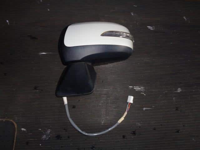 Left Side Mirror DAIHATSU Move 2013 DBA-LA100S — photo 1