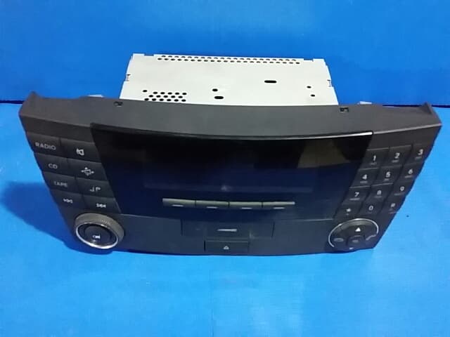 Audio Player MERCEDES-BENZ E-Class 2003 — photo 3