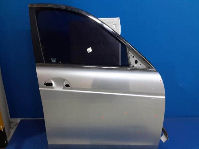 Front Right Door Panel HONDA Accord — photo 1