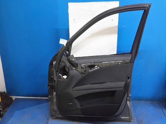 Front Right Door Panel MERCEDES-BENZ E-Class 2007 — photo 3