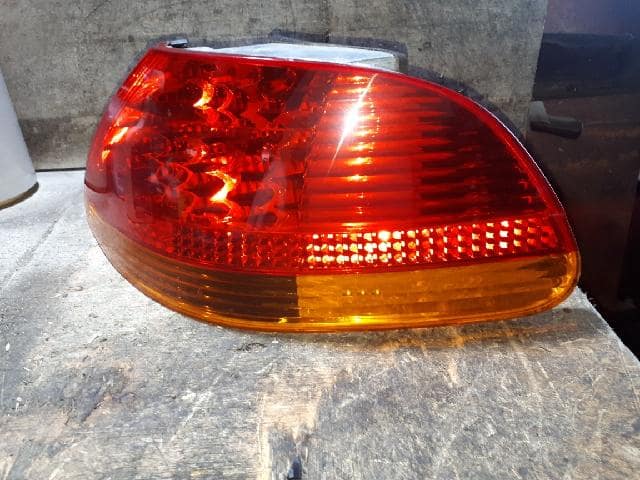 Right Tail Light BMW 2004 — photo 3