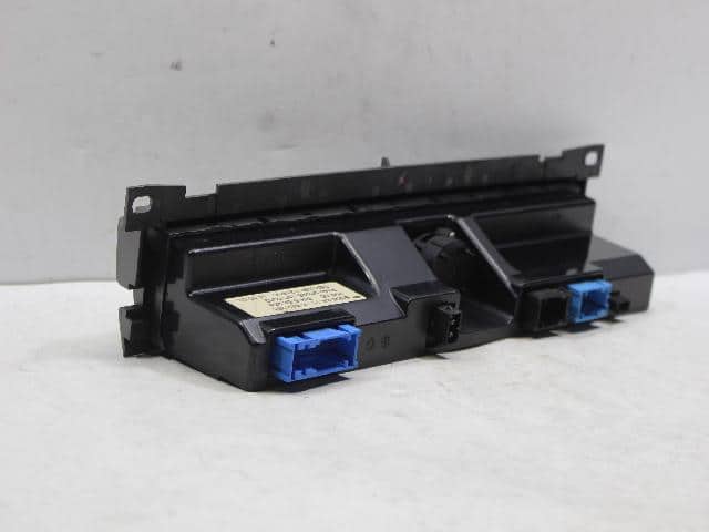 A/C & Heater Control panel BMW 7 Series 2004 64116942981 — photo 7