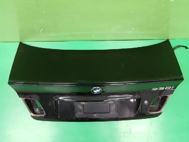 Trunk Panel BMW 2002 — photo 2