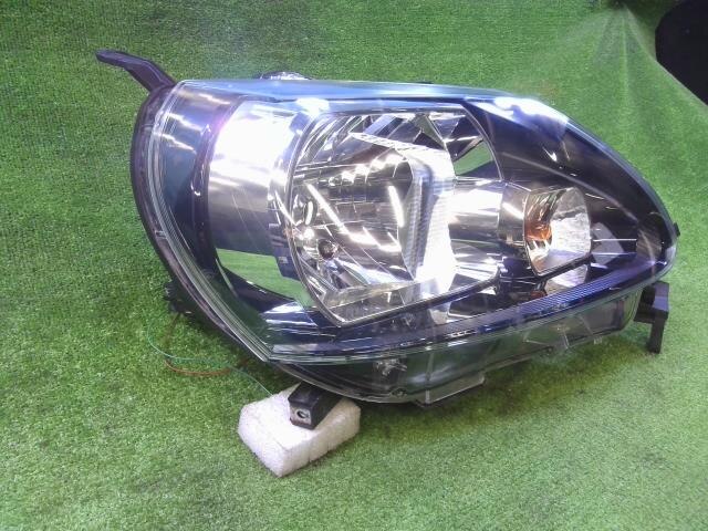 Right Headlight TOYOTA Porte 2014 DBA-NCP141 — photo 2