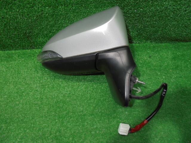 Right Side Mirror TOYOTA Spade 2012 DBA-NCP141 — photo 1