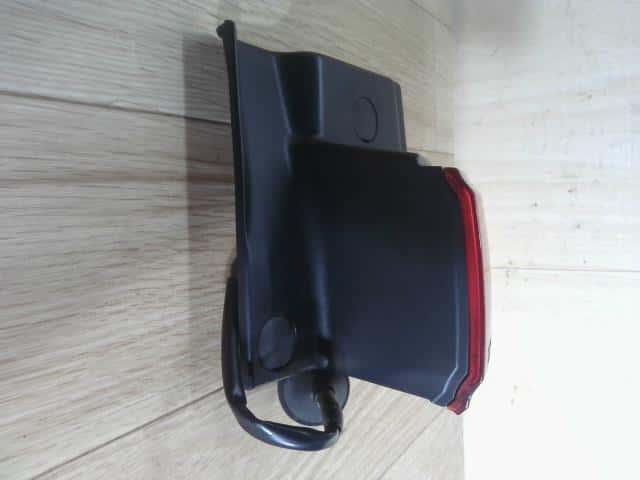 Right Tail Light NISSAN Elgrand 2003 UA-E51 — photo 3