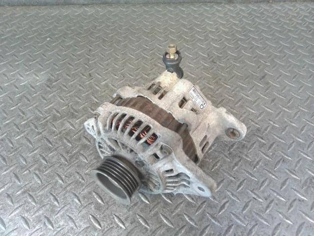 Alternator SUBARU Legacy 2003 TA-BE5 23700AA450 — photo 1
