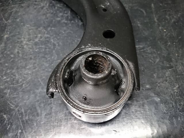 Front Left Lower Control Arm DAIHATSU Tanto 2008 DBA-L375S — photo 2