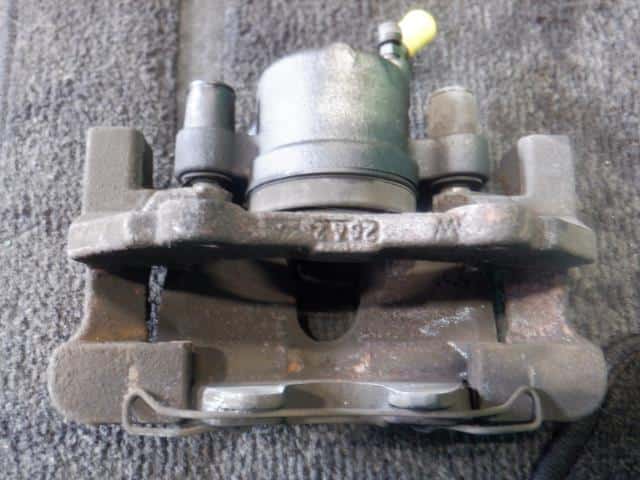 Front Right Caliper MAZDA Biante 2012 DBA-CCEFW — photo 4