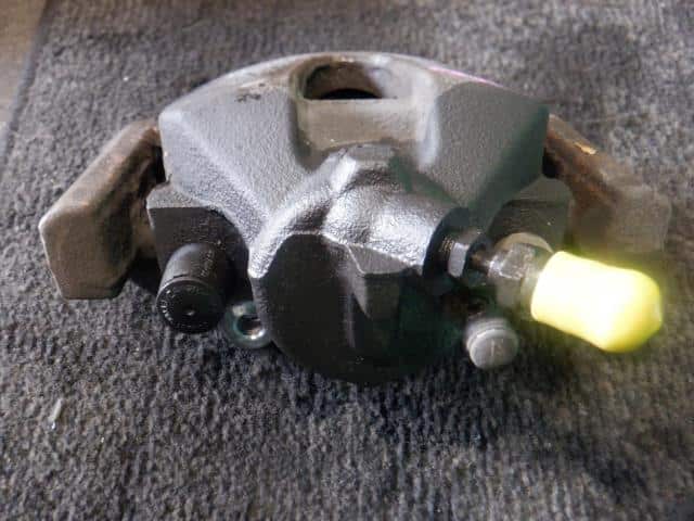 Front Right Caliper MAZDA Biante 2012 DBA-CCEFW — photo 2