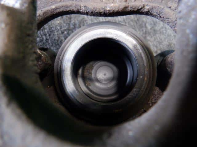 Front Right Caliper MAZDA Biante 2012 DBA-CCEFW — photo 3