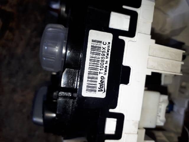 A/C & Heater Control panel NISSAN Cube 2011 — photo 3