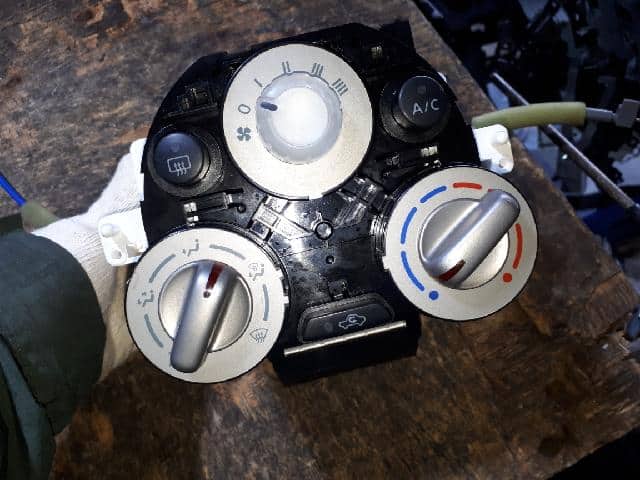 A/C & Heater Control panel NISSAN Cube 2011 — photo 4