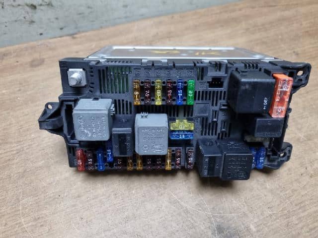 Fuse Box MERCEDES-BENZ E-Class 2006 2115453801 — photo 3