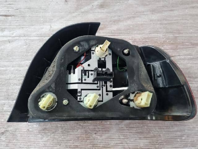 Left Tail Light BMW 5 Series 2002 — photo 4