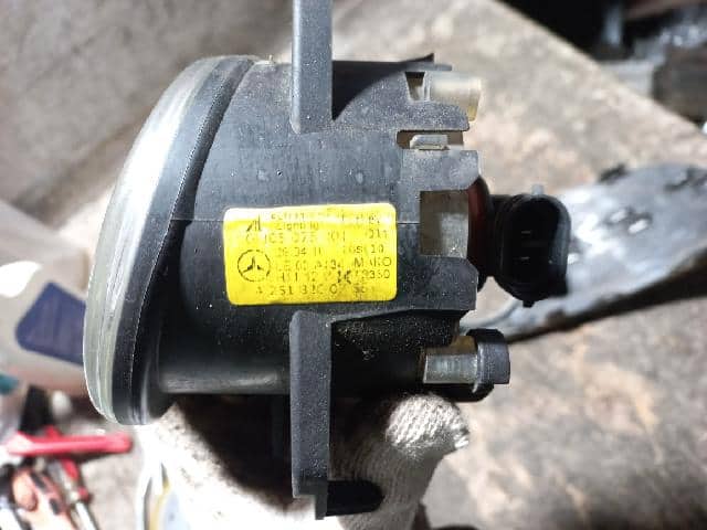 Left Fog Light MERCEDES-BENZ 2010 — photo 5