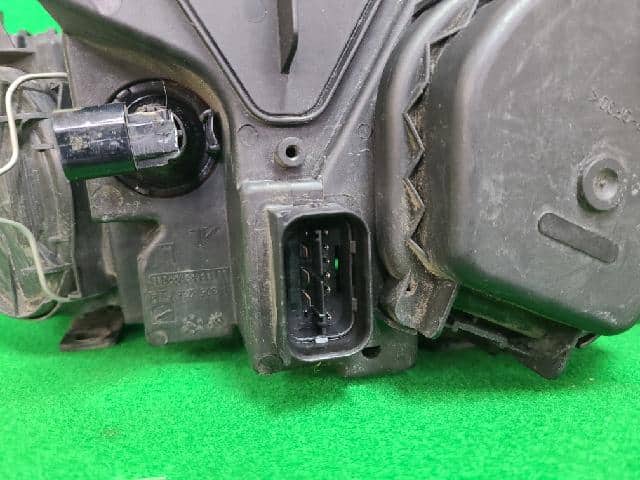 Left Headlight BMW X3 2009 7162191-07 — photo 7