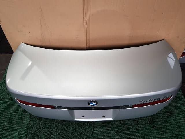 Trunk Panel BMW 7 Series 2003 — photo 4