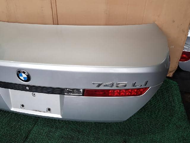 Trunk Panel BMW 7 Series 2003 — photo 3