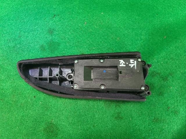Power Window Switch MERCEDES-BENZ 2008 A 221 821 45 51 — photo 3