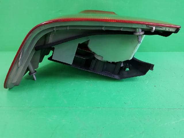 Left Tail Light BMW 3 Series 2002 — photo 5