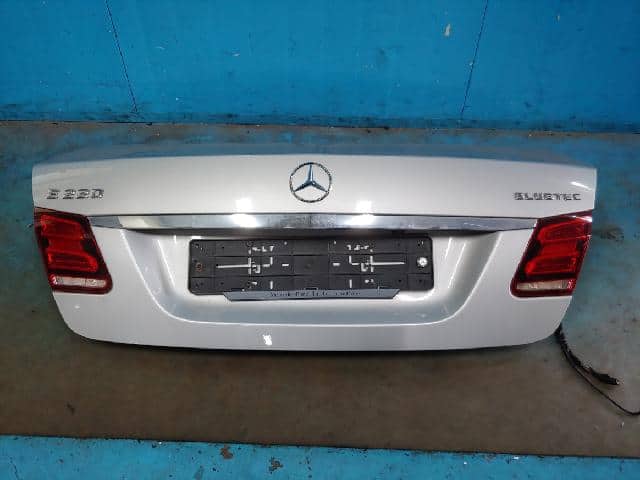 Trunk Panel MERCEDES-BENZ 2015 — photo 1