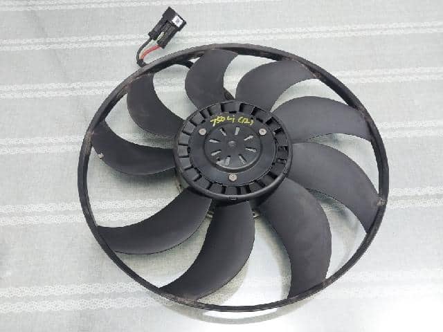 Radiator Cooling Fan BMW 2012 7575564-05 — photo 2