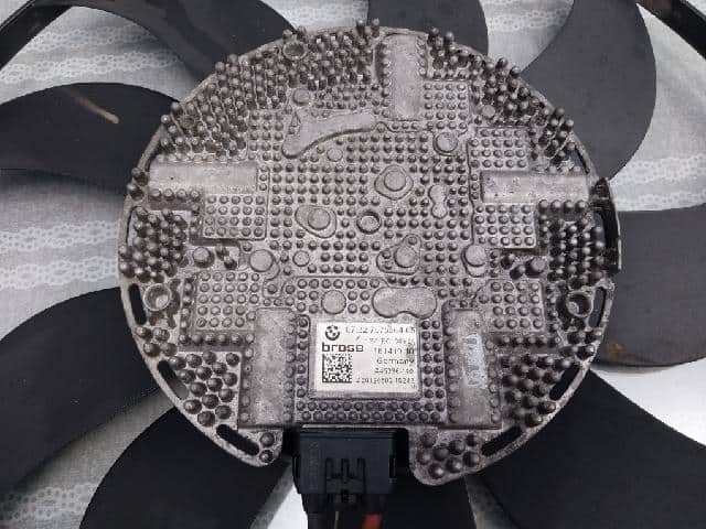 Radiator Cooling Fan BMW 2012 7575564-05 — photo 4
