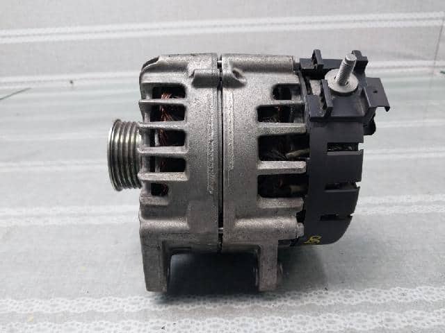 Alternator MERCEDES-BENZ 2018 A 000 906 83 02 — photo 1