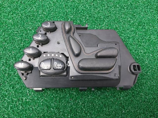 Other MERCEDES-BENZ S-Class 2004 220 821 15 79 — photo 1