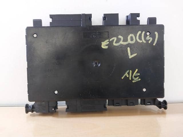 ABS Control Module MERCEDES-BENZ 2013 A 172 900 76 00 — photo 1
