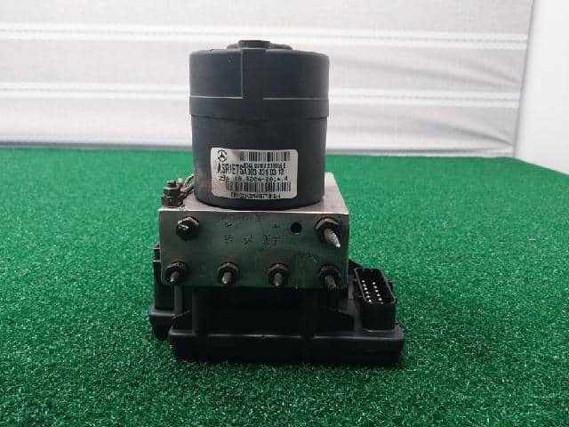 ABS Control Module MERCEDES-BENZ SLK-Class 1997 A 003 431 03 12 — photo 4